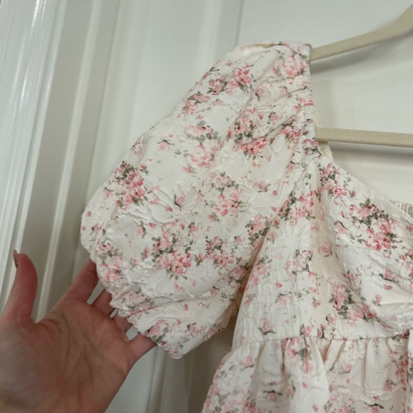 English Factory Feminine Blush Floral Bohemian Puff Sleeve Blouse - Picture 6 of 16